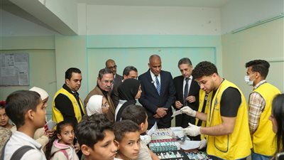 محافظ كفرالشيخ يتفقد فعاليات مبادرة 