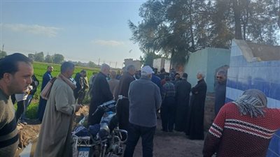 تشييع عروس توفيت ليلة زفافها في مشهد حزين بالشرقية