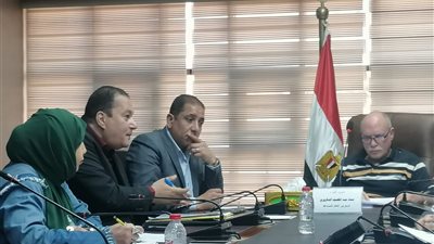 الدقهلية تراجع اللائحة المالية لمحطة غاز طلخا 
