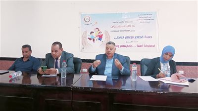 أهمية تحقيق التوازن بين التطور التكنولوجي  والحفاظ على القيم المجتمعية.. حلقة نقاشية لإعلام الداخلة