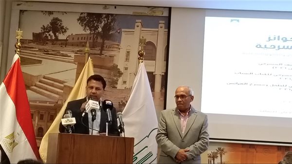 عادل حسان: مسابقات " القومي للمسرح" للتأليف لتطمئن قلوبنا على الحركة المسرحية