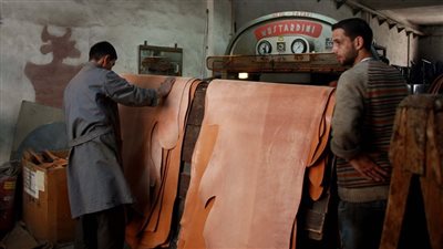 صناعة «الجلود» تشتكي لـ«مدبولي».. و 6 إشكاليات على «طاولة» الحكومة