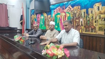 قوص تنظم ندوة لتعزيز التعامل مع كبار السن وذوي الهمم بالمصالح الحكومية