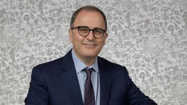 لفترة ثانية.. تجديد الثقة في أحمد دلّال لرئاسة الجامعة الأمريكية بالقاهرة