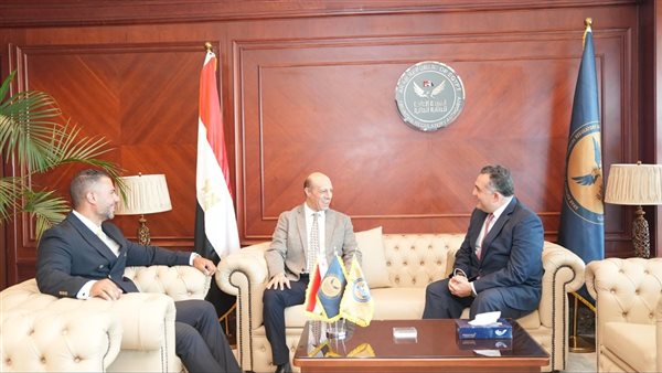 نائب رئيس الرقابة المالية يبحث مع البورصة تحديث قواعد سوق المال وفرص الترويج لجذب شركات جديدة