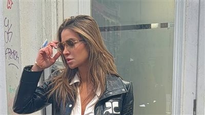أنابيلا هلال تُغرّد في سماء الكاجوال بأناقتها البالغة