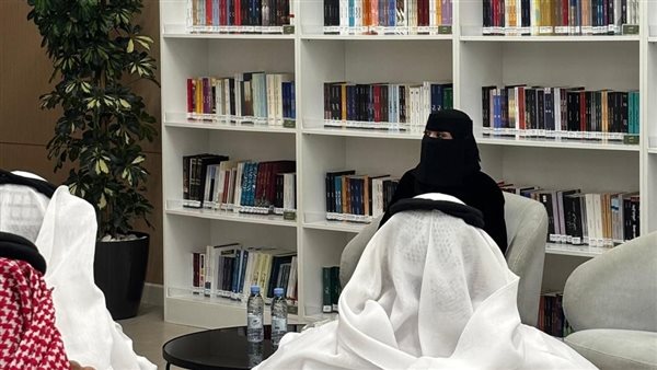 الروائية سعاد عسيري تستعرض تجربتها السردية في أمسية أدبية بجازان