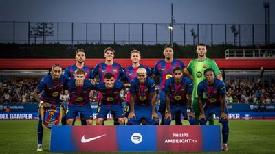 برشلونة يراجع أوراقه.. حسم مصير 8 لاعبين في خطة إعادة بناء الفريق