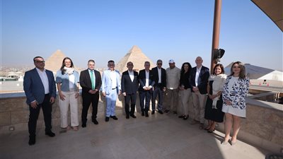  وزير السياحة يلتقي رئيس اتحاد شركات السياحة الألمانية ورؤساء تنفيذين لكباى منظمي الرحلات بالسوق الألماني