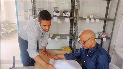 جولة لمديرة إدارة قنا وفريق الإشراف على الوحدات الصحية 