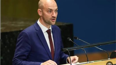 وزير الخارجية الفرنسي: المضائق ملكية دولية ولا حق لأحد بإغلاقها 