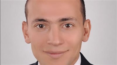 عادل الدسوقي يكتب: أوائل الخريجين والحصر الذي لا ينتهي!