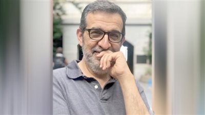 الروائى والدبلوماسى عز الدين فشيرلـ«الوفد»: السلطة الأخطر لا نراها.. وتعيش داخل تفاصيل حياتنا
