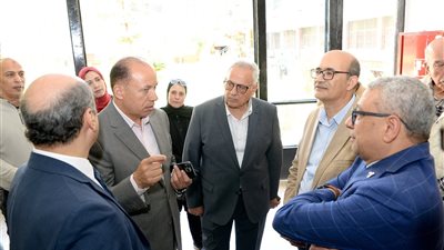 رئيس جامعة المنصورة يتابع ميدانيًّا تنفيذ مشروعات التطوير بالقطاع التعليمي