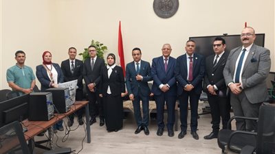 حقوق المنصورة تنظم زيارة طلابية إلى محكمة المنصورة الاقتصادية 