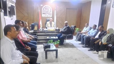 وكيل تعليم قنا يعقد اجتماعًا موسعًا مع مديري ووكلاء الإدارات التعليمية