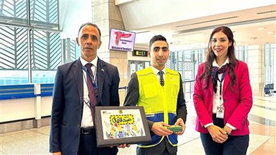 مجدي إسحق يشكر العاملين بمطار القاهرة ويشيد بجهودهم لدعم منظومة التشغيل والخدمات