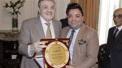 نقابة المحامين بشبين القناطر تُكرم الدكتور السيد البدوي تقديرًا لدوره الوطني