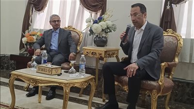 تأمين المسارات البحرية وجذب الاستثمارات العالمية على رأس أولويات الاتصالات