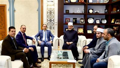 مفتي الجمهورية يستقبل مدير صندوق مكافحة الإدمان لتعزيز الجهود في مواجهة تعاطي المخدرات