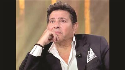 ﻧﺠﻮم اﻟﻔﻦ ﻳﻨﻌﻮن أﻣﻴﺮ اﻷﺣﺰان