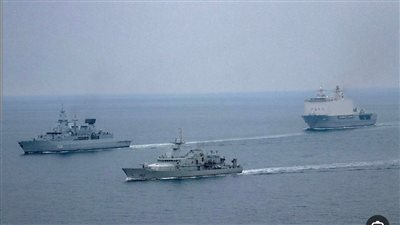 البحرية البريطانية: سفينة شحن شمال دبي أبلغت عن اندلاع حريق
