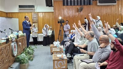 ندوة بعنوان «قادة يصنعون الفرق» لتنمية المهارات القيادية بجامعة المنصورة