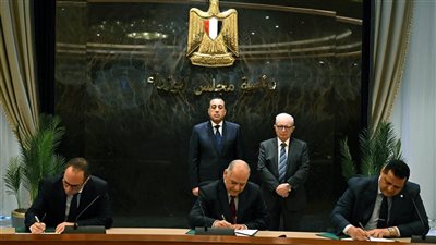 توقيع اتفاق شراكة مع ترافيجورا العامية لإقامة توسعات جديدة بمجمع الألومنيوم