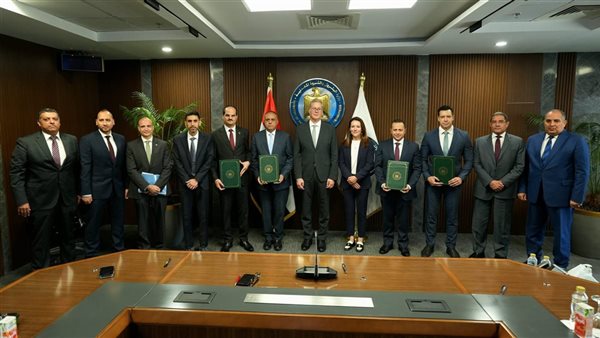 وزير البترول يشهد توقيع مذكرة اتفاق مع بى بى وهاربور إنرجى