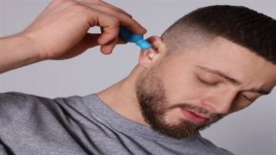 اكتشف الطرق الصحيحة لتنظيف الأذن دون التسبب في مضاعفات 