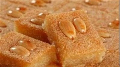البسبوسة بالسميد والزبادي.. حلوى شرقية بطعم أصيل وخطوات سهلة