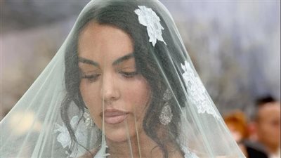 إطلالة جورجينا في ميت جالا تثير التكهنات.. تعرف على موعد حفل زفاف كريستيانو رونالدو