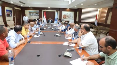 محافظ البحر الأحمر: دراسة ربط منظومة الصرف الصحي بالممشى السياحي بالغردقة بالشبكة الرئيسية 