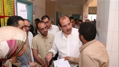 نائب وزير الصحة يتفقد المنشآت الطبية بمحافظة قنا ويُوجه بتحويل المقصرين للتحقيق