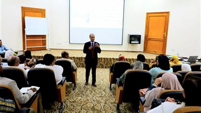 لليوم الثاني.. استمرار فعاليات دورة أكاديمية ناصر العسكرية لتأهيل الكوادر بالبحر الأحمر