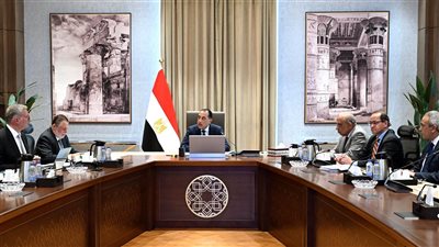 مدبولى يتابع خطة تدبير الاحتياجات المالية لتوفير  احتياطيات الوقود قبل حلول صيف العام القادم 