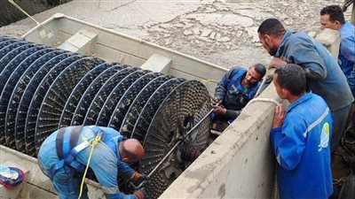 صيانة دورية لمحطات الصرف الصحي فى الفيوم 