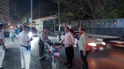 محافظ الدقهلية يتابع حملة ليلية للتصدي للتلوث السمعي بحي شرق المنصورة