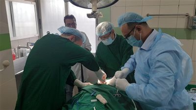 إنجاز طبي مصري جديد في بنغلاديش.. أبو شوشة يدرب أطباء الكلى على أحدث التقنيات 