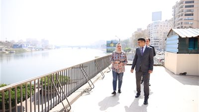 نائب محافظ الدقهلية يتفقد مكتبة المنصورة العامة لدراسة مقترح تطويرها  
