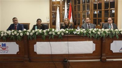 تفعيل معامل الاختبارات الإلكترونية بكلية آداب عين شمس