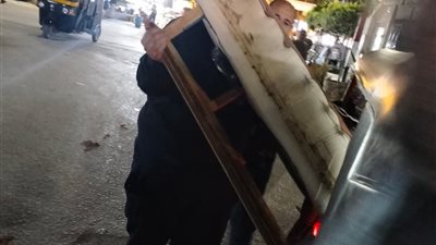 السيطرة على حريق سيارة ربع نقل داخل جراج العتبة