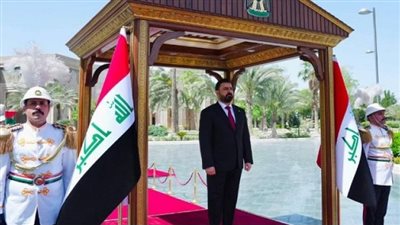 رئيس مجلس الوزراء العراقي يتسلم مهامّه رسميًا في بغداد