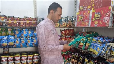 حملات تموينية مكثفة بالبحيرة تضبط حلوى منتهية الصلاحية