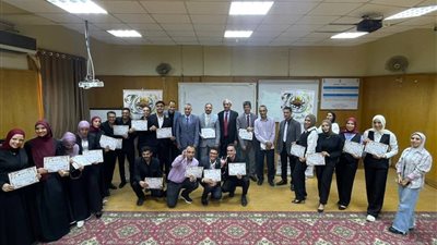الأثريين المصريين يكرم الطلاب المتفوقين في مشروعات التخرج بجامعة الفيوم