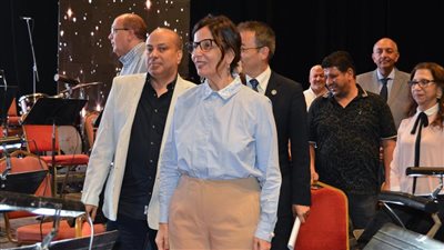 وزيرة الثقافة تتابع خطط تطوير دار الأوبرا المصرية وتتفقد المسرح الكبير (صور)