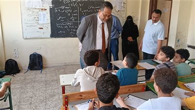 وكيل تعليم الغربية يتابع سير امتحانات النقل بمدارس طنطا التعليمية
