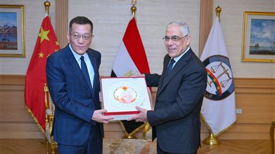 المستشار محمد شوقي يستقبل النائب العام لمدينة جوانزو الصينية لبحث تعزيز التعاون