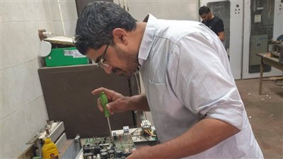 نجاح إحلال لوحة كهرباء وإصلاح جهاز تشغيل بمياه البحيرة