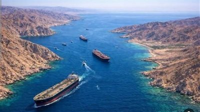 الجيش الأمريكي يعلن تفتيش ناقلة إيرانية قبل طلب تغيير مسارها